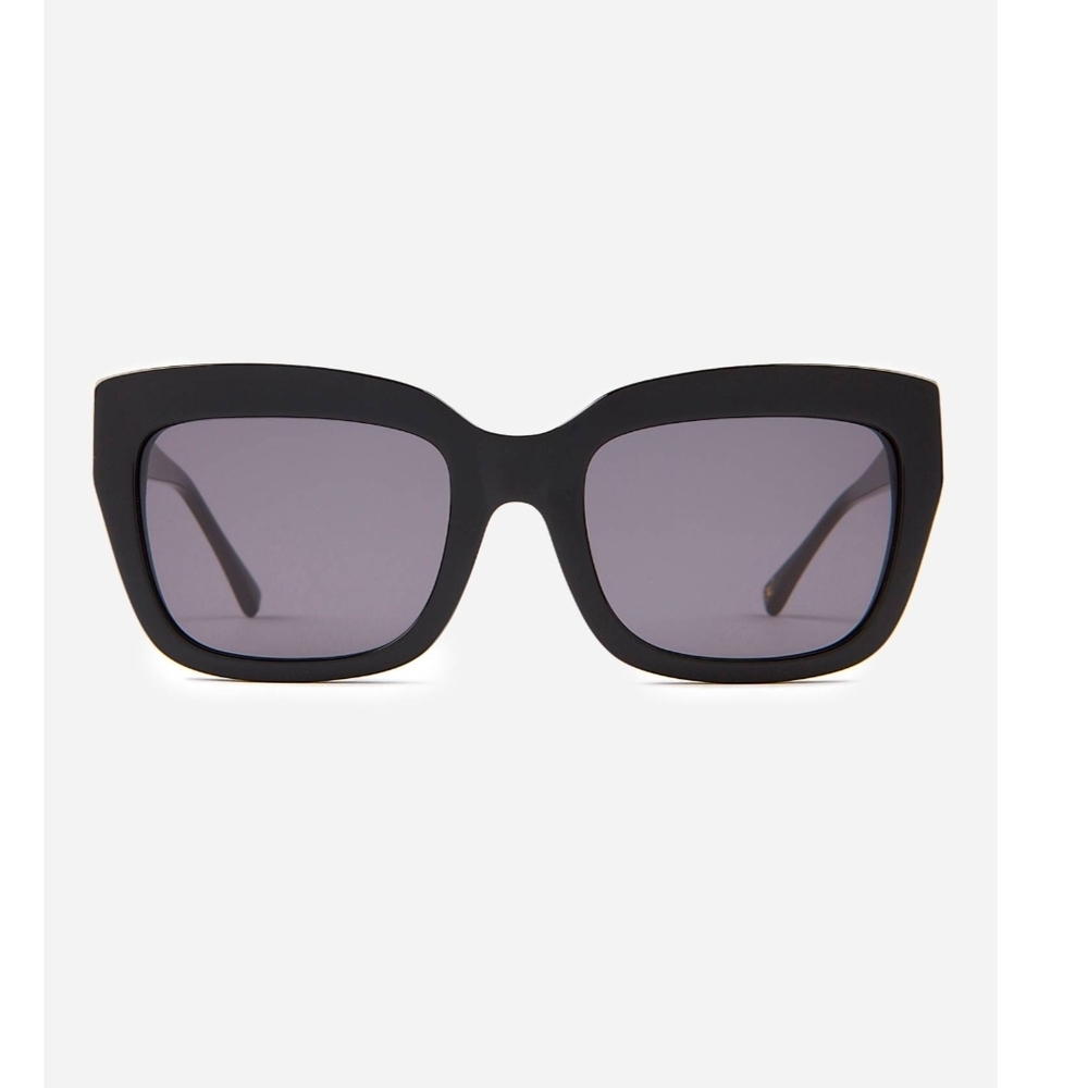NWT Johnny Was Sunglases Case Included